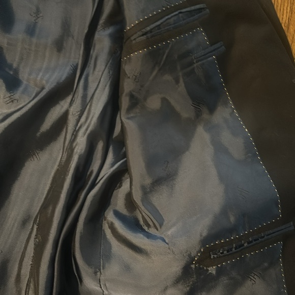 Great condition Hickey Freeman jacket in size 50. - Picture 4 of 4
